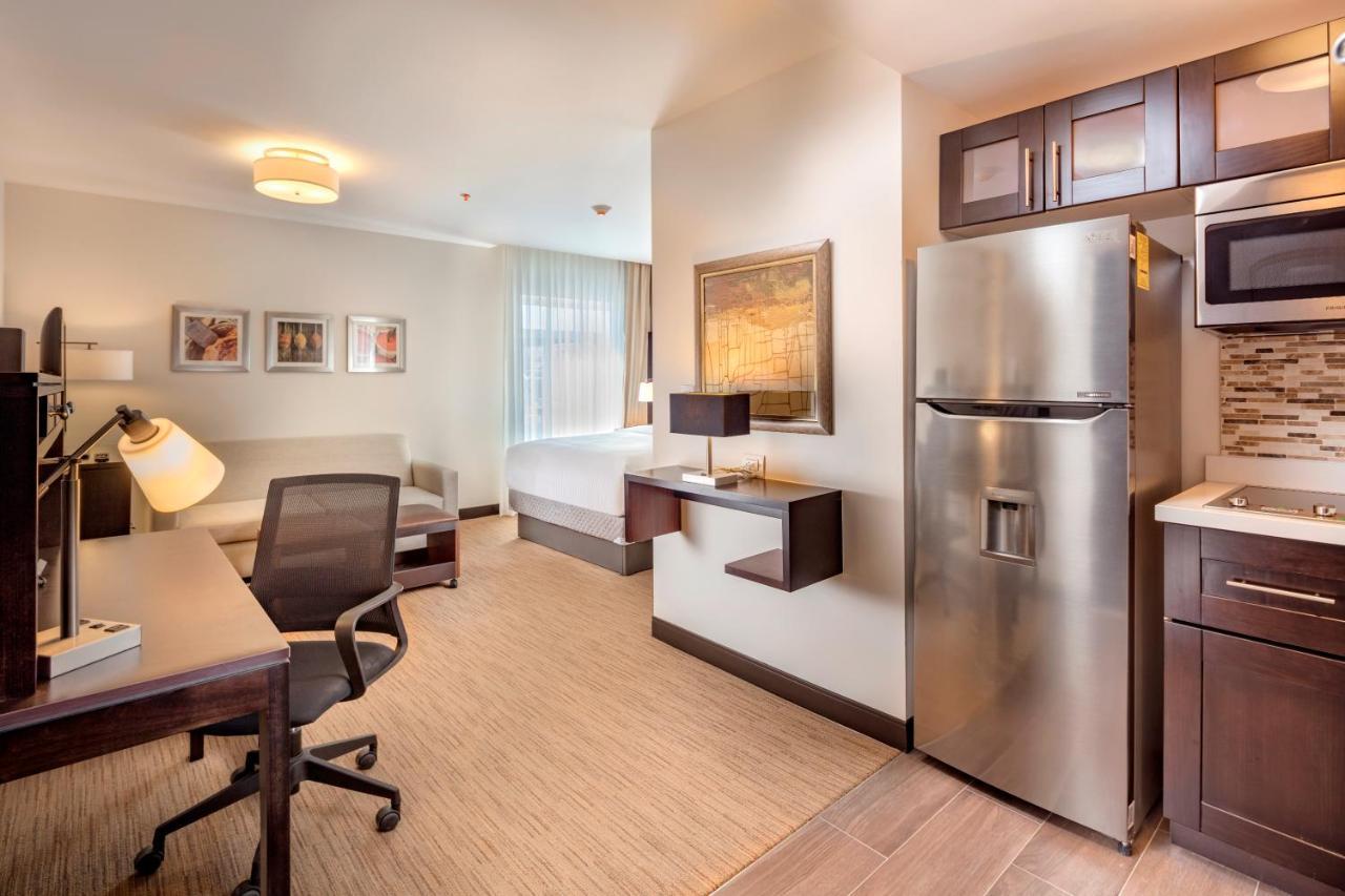 Staybridge Suites - Saltillo By Ihg Esterno foto