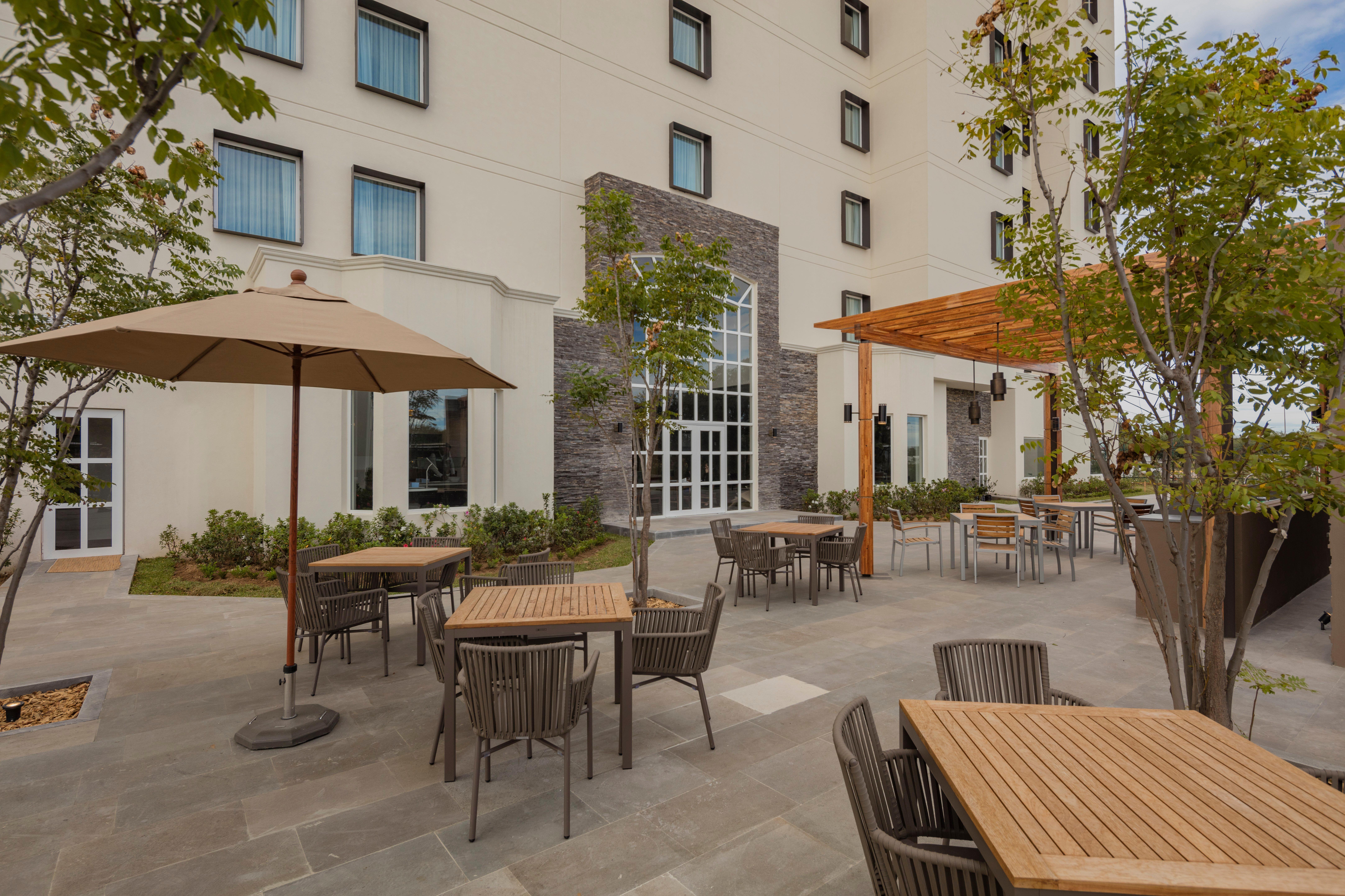 Staybridge Suites - Saltillo By Ihg Esterno foto