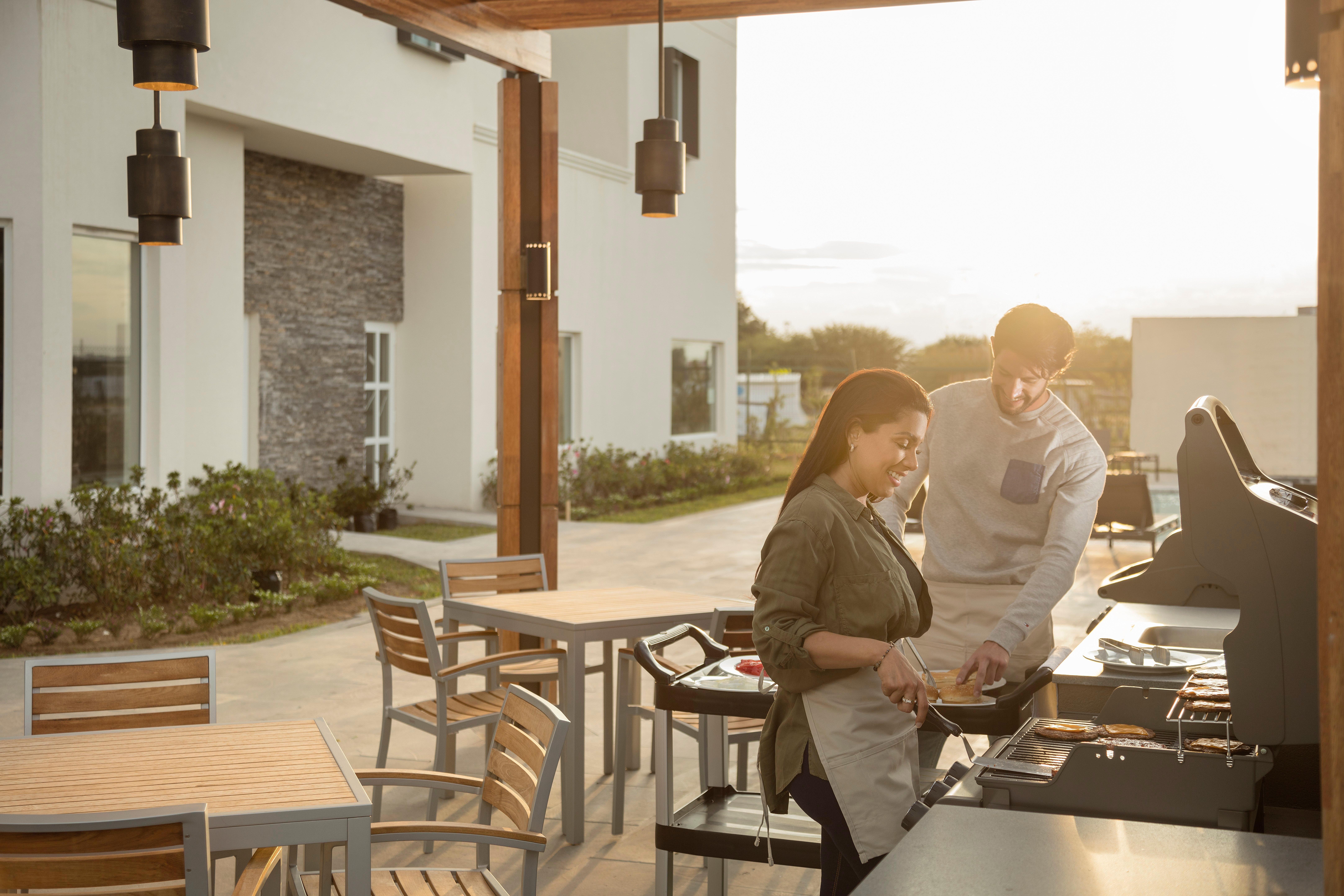 Staybridge Suites - Saltillo By Ihg Esterno foto